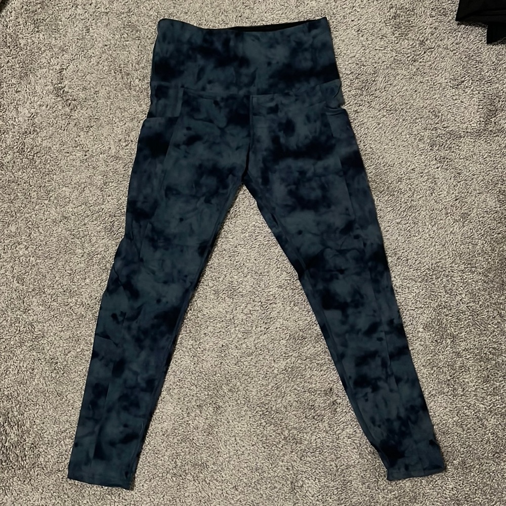 Athletic leggings